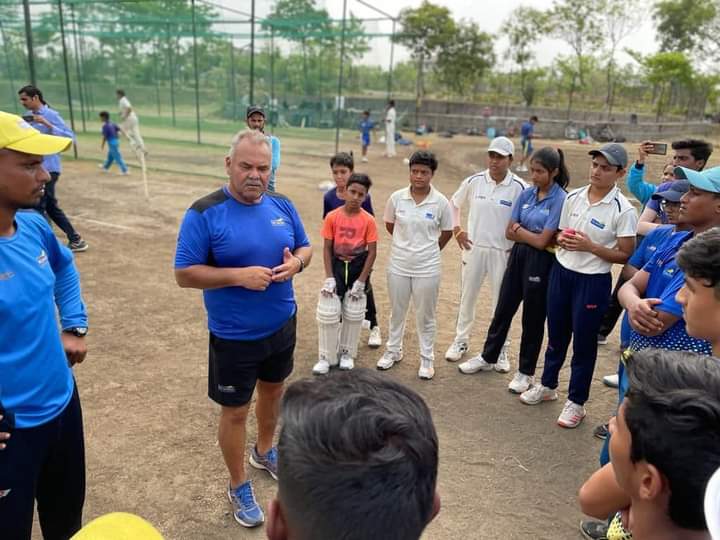 Letzplay_News's tweet photo. MSDCA NAGPUR Summer Camp with Dav Whatmore.

#aarkasports #msdhoni7781 #msdca #msdcaofficial #summer2022 #summercamp #summercamp2022 #msdcanagpur #cricket #bowling #coaching #coach Dav Whatmore #SPORTS #cricketer #msdhoni7781 #MSDhoni #cricketchallenge #cricketcoaching #bowling https://t.co/3OdqtlJILq