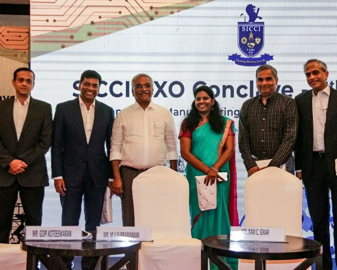 sterlite_copper's tweet photo. Sterlite Copper launched a Coffee Table Book ‘Hi, I am Copper’ with a momentous collection on how Sterlite Copper has adopted the world’s best and most modern technology for the production of copper in an environmentally possible manner on "SICCI CXO Conclave 6th Edition" https://t.co/E5z3CTYBzi