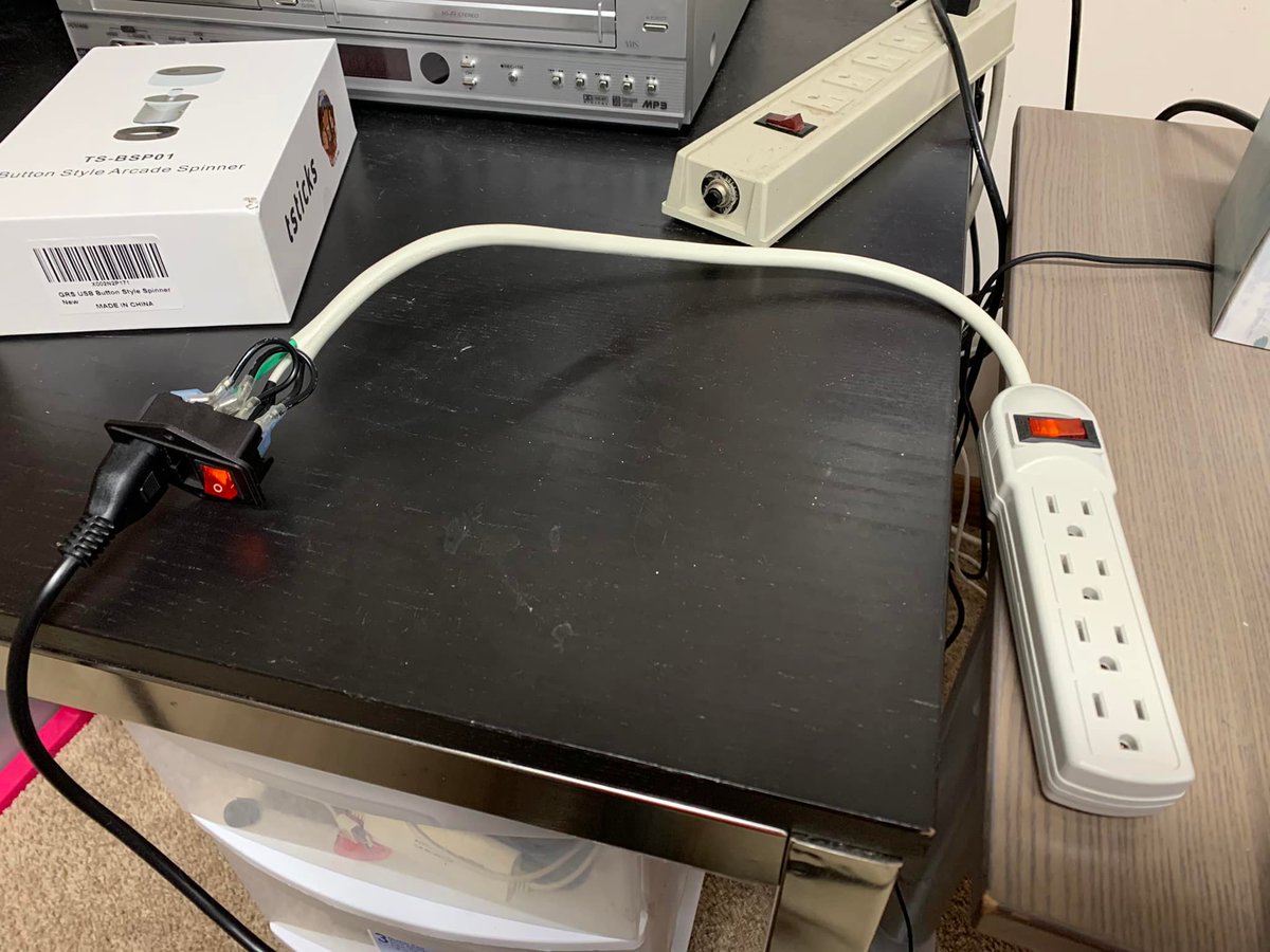 amigosretro's tweet photo. Today’s #arcade1upmod project-the not very glamarous but very important wiring! To power the system, I cut apart a power strip and crimped some connectors to wire it to an inline AC switch with a 10A 250V fuse. Now the entire machine can be switched on and off with one switch. https://t.co/187VMbsQBH