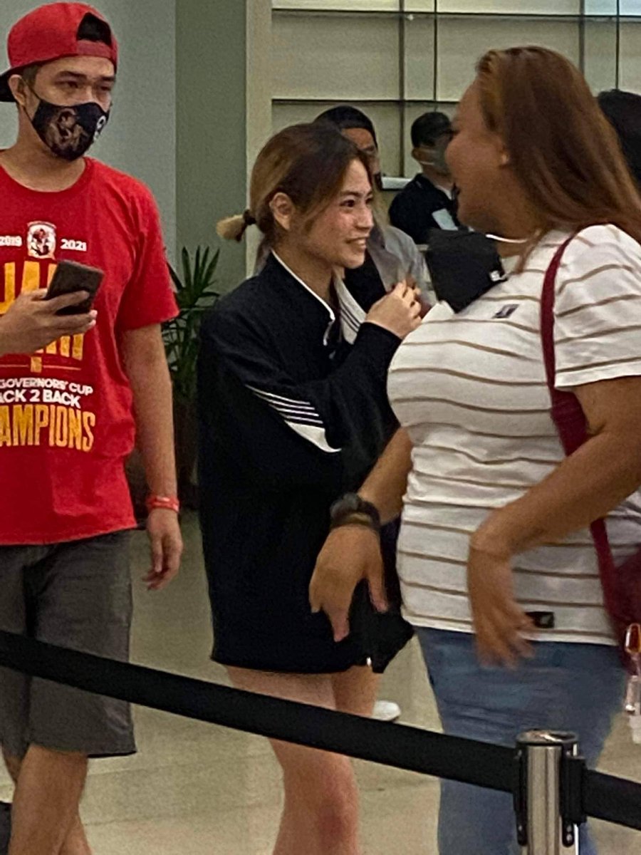 GVCrystalsOFC's tweet photo. Low quality but, hello there pretty! @gasvicencio 

#GillianVicencio | Gillian Vicencio 
#StarMagic30thAllStarGames 

cttro. https://t.co/bdgzkdjo86
