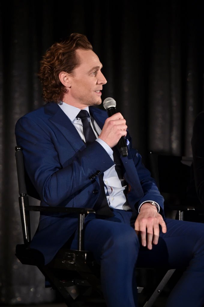 HiddlestonLatam's tweet photo. 📷 Fotos de Tom Hiddleston en alta calidad en la sesión de hoy de preguntas y respuestas. https://t.co/PkqArowHhV