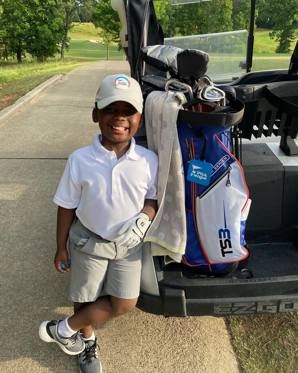 ChipCarter2's tweet photo. Proudly representing @PGAjrLeague and @uskidsgolf today. A great day on the links! https://t.co/RNCuhESHtt