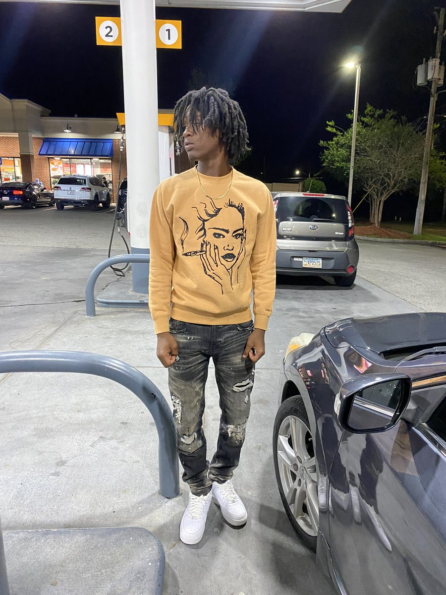 kanovaaaa's tweet photo. lil cool sweater dump😎 https://t.co/Y8Vak1uIOM