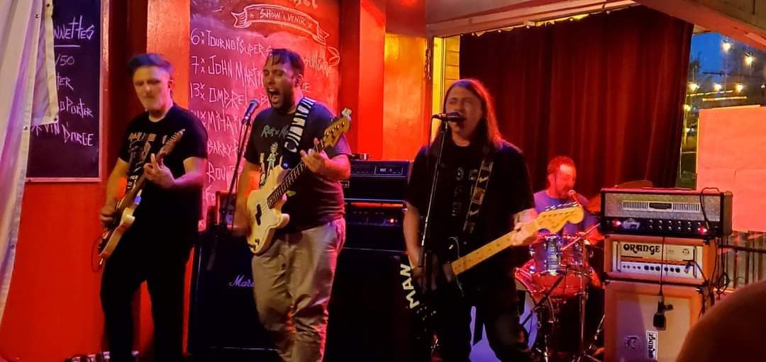 Mange La Machine tweet media