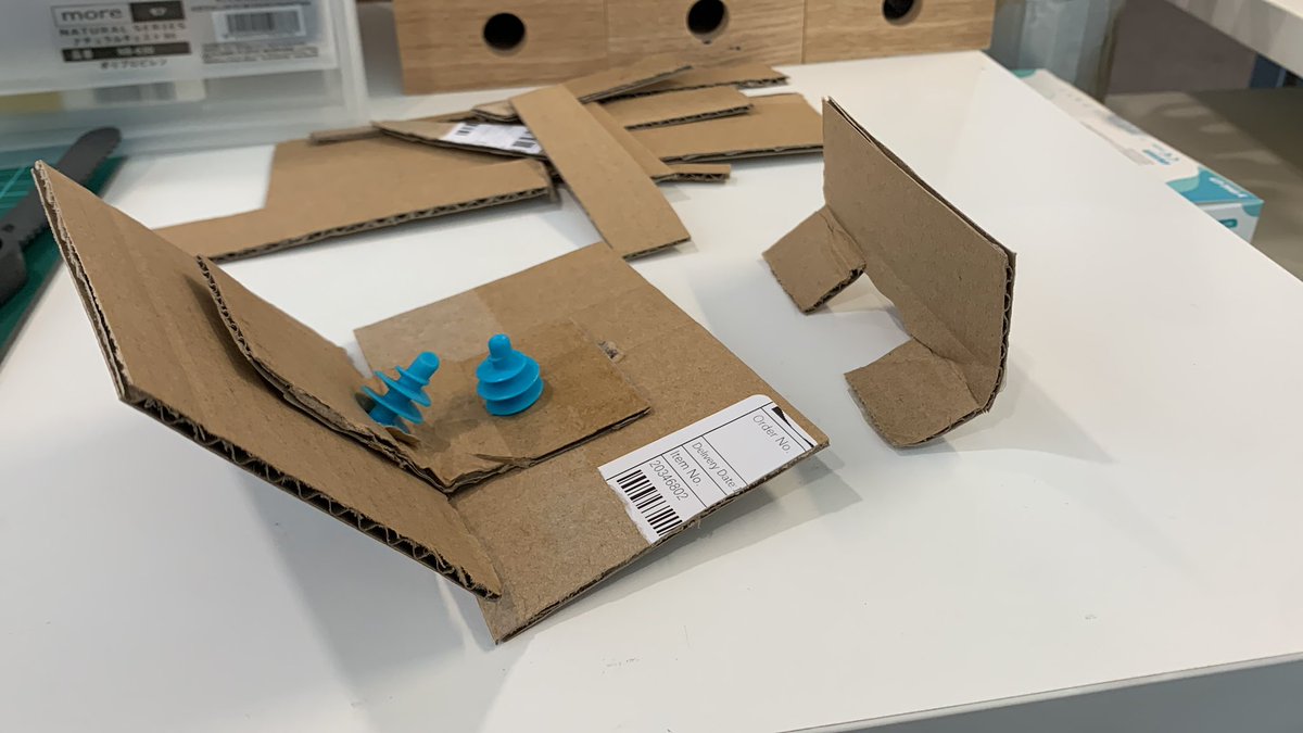 HendrickseEDU's tweet photo. Inspired by @jasonprohaska , @MrMatuaRyan &amp; Dustin Woods! Trying  to add more #makingskills throughout the design process! Starting it off simple with cardboard #tabs &amp; #hinges! @FredericYUE @mrwaller15 @AdamHillEDU #vsahkg @rdawsoncoach @agarrett1212 https://t.co/rbmOzkTQgZ