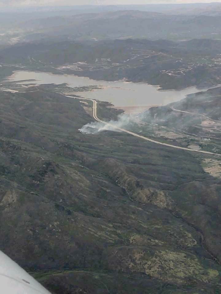 Aerial view of the #FlatLineFire.  📸 credit: Mike Melton, air attack