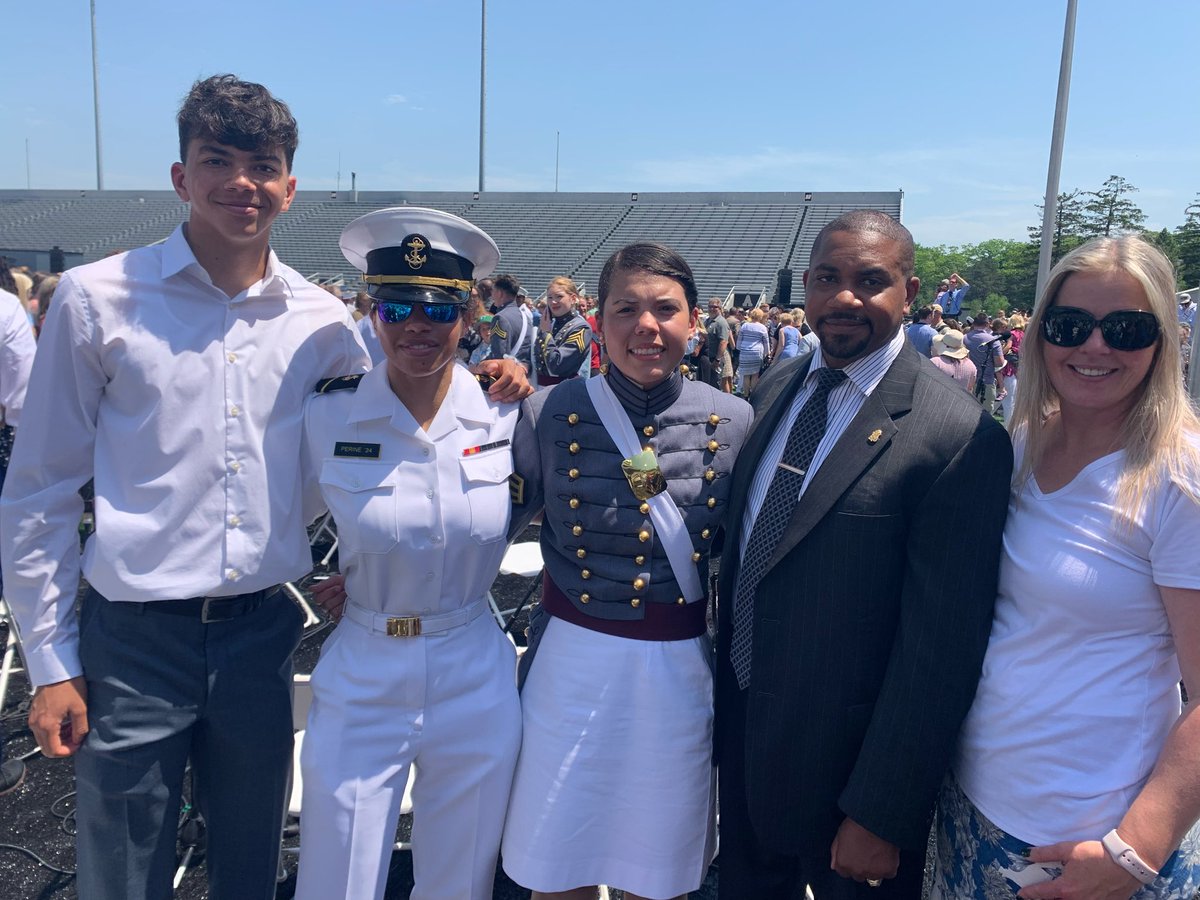 Alex Perine tweet media