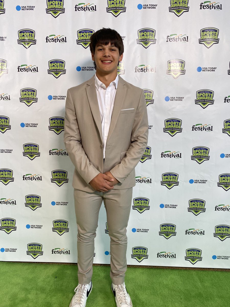 Blake Schraufnagel (@bschraufnagel20) on Twitter photo Honored to be a 2022 nominee for football player of the year at the High School Sports Awards Ceremony at Lambeau Field. I had a great time. Congrats to <a href="/EthanCo52465840/">Ethan Cole</a>, it was great representing the Flyway Conference with you! Honored to be a 2022 nominee for football player of the year at the High School Sports Awards Ceremony at Lambeau Field. I had a great time. Congrats to <a href="/EthanCo52465840/">Ethan Cole</a>, it was great representing the Flyway Conference with you!