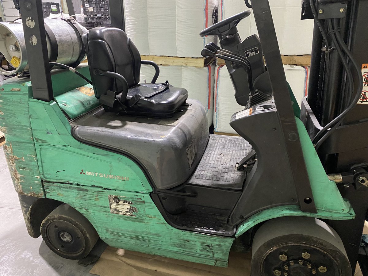 JustinBlum8's tweet photo. For Sale 
2005 Mitsubishi FGC25N 
4889Hrs 
5500lb lift 
$13,000 obo 
608-214-9785 https://t.co/WjS842EP9t