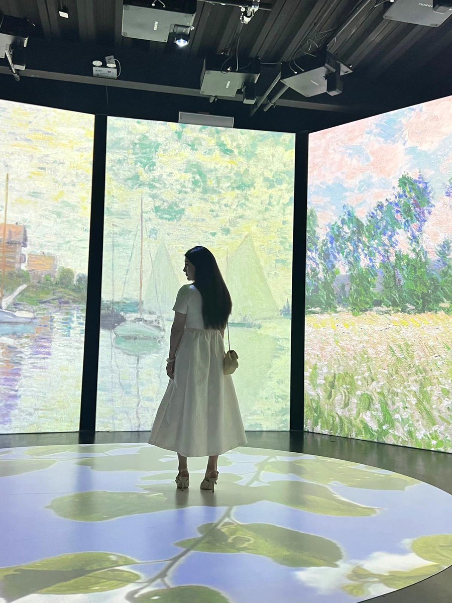 Amy880812's tweet photo. Monet: May the person who will be with you in this life be by your side at this moment.#exhibition https://t.co/2PaH9Ipxhq