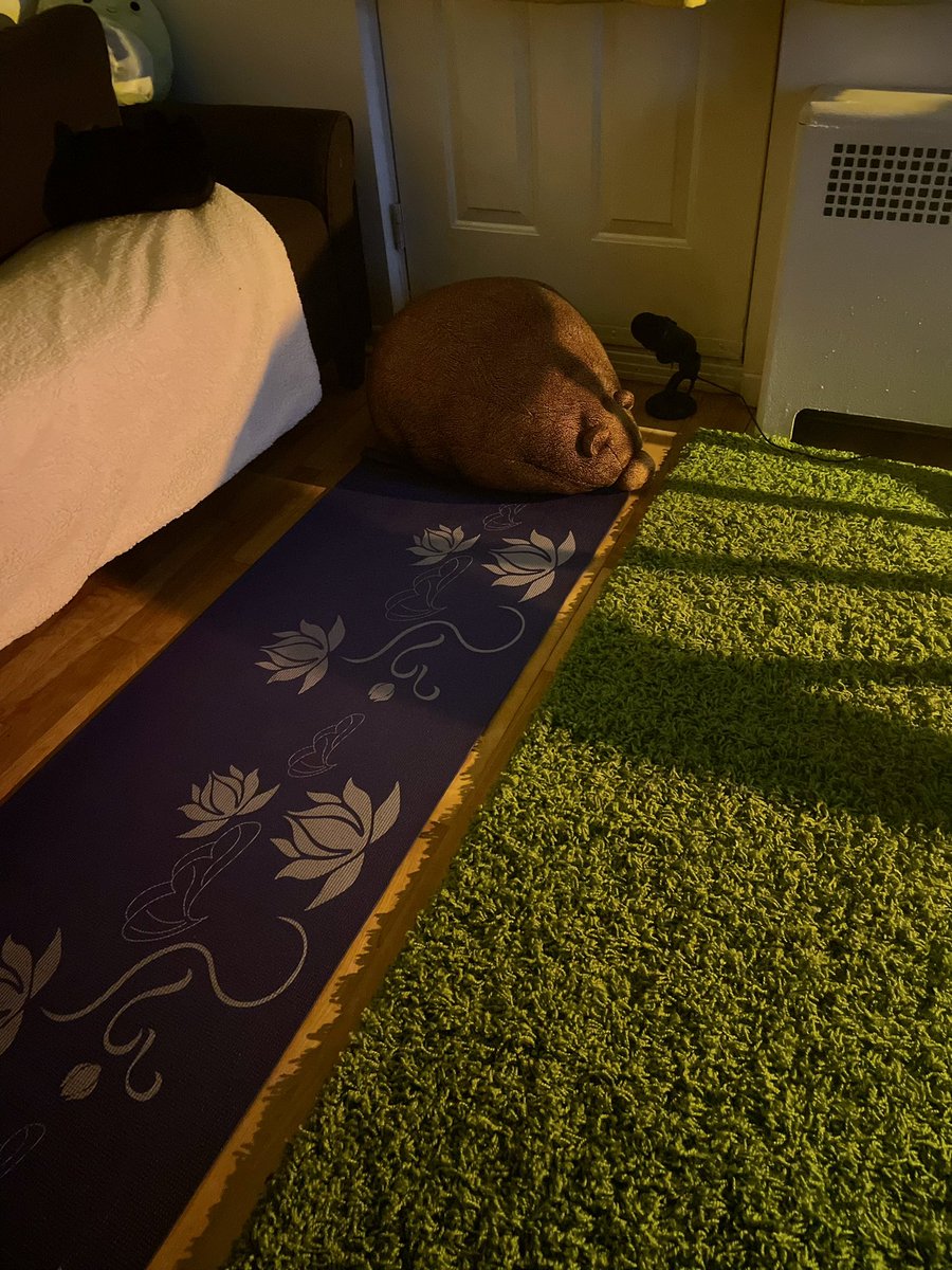 HollyH0les's tweet photo. Doing something different on Chaturbate tonight…welcome to my living room! 🤗 https://t.co/POYozWJo9L ❤️ https://t.co/PQrTQiyMCv