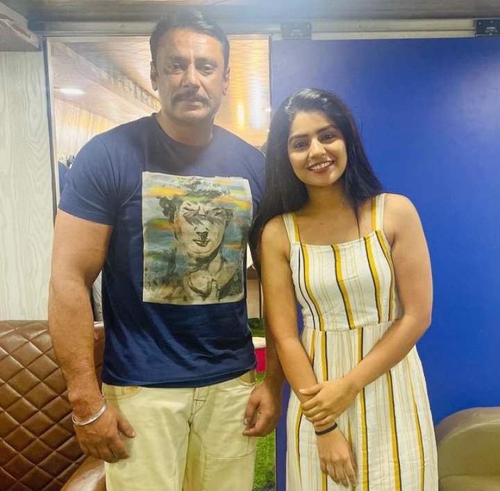 Meghashetty_04's tweet photo. My Morning Happiness 💓🥰🥰.... Fangirl Moment ❤️.

@dasadarshan 

#DBoss https://t.co/gH5PSuaVjj