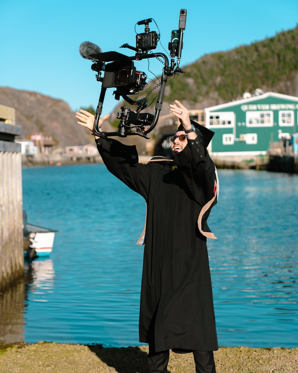 realShaalan's tweet photo. I didn’t go to film school, I went to film.🎬

Roll credits.🎓

@MemorialU @MUNBusiness https://t.co/Wr5LZ7VY2y