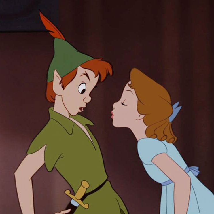 disneyjp's tweet photo. 5月23日は #キスの日😘💕

あなたが印象に残っている、キスのシーンは？💋
リプライで教えてください✍️ ⁾⁾

🌹 #美女と野獣
🧞‍♂️ #アラジン
💚 #ピーターパン
🦌 #バンビ https://t.co/iq7mlNIFSP