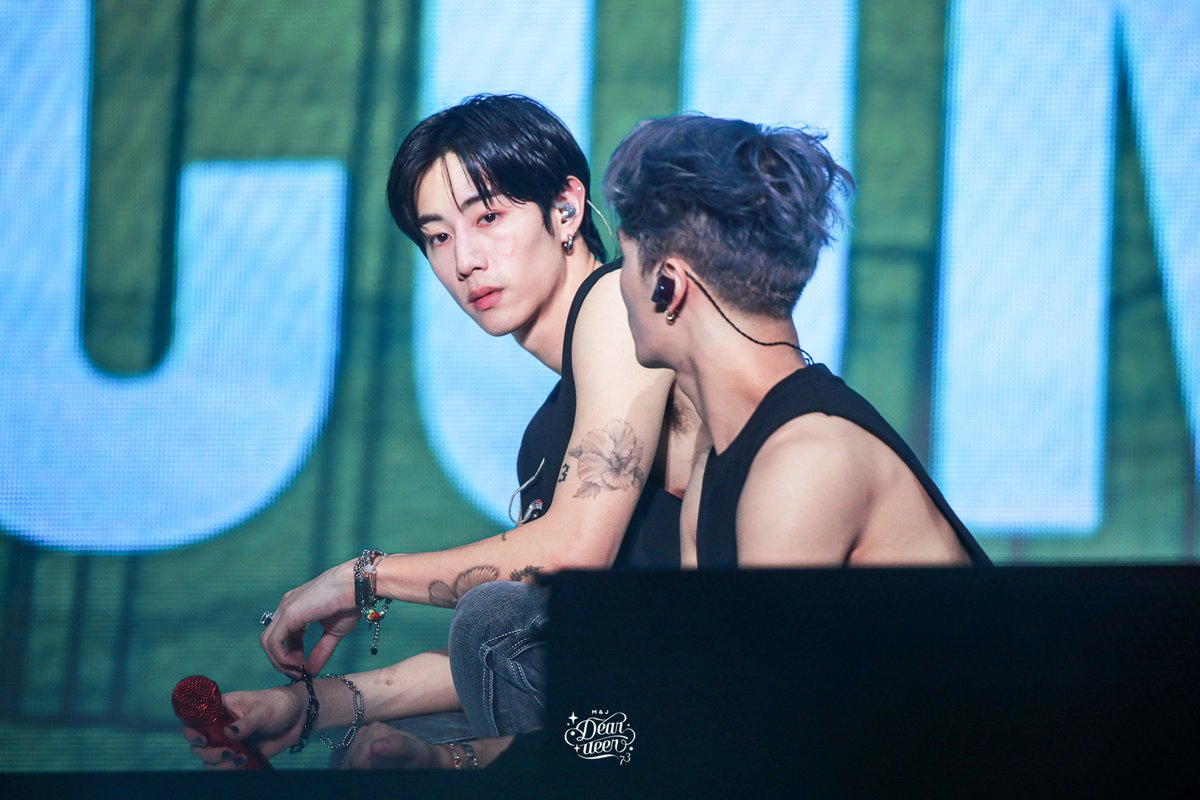deardeer73's tweet photo. #GOT7HOMECOMING 
#GOT7_HomecomingDay2

💗

#MARKSON #JARK https://t.co/GWrFrA1nq4