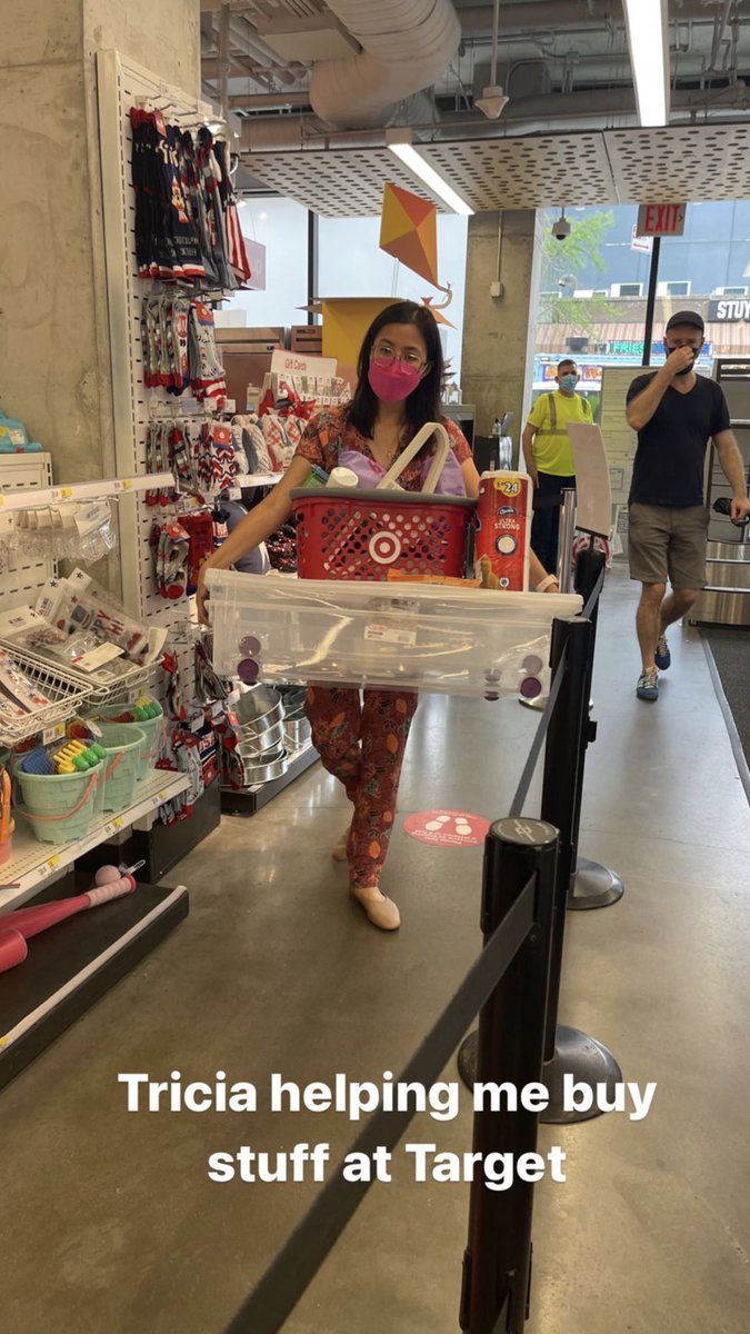 “Yung sinama ka mag-grocery pero kailangan mo bitbitin mga pinamili niya” okay pa ba tayo doc <a href="/jpgrobredo/">Tricia Robredo</a>? hahahaha