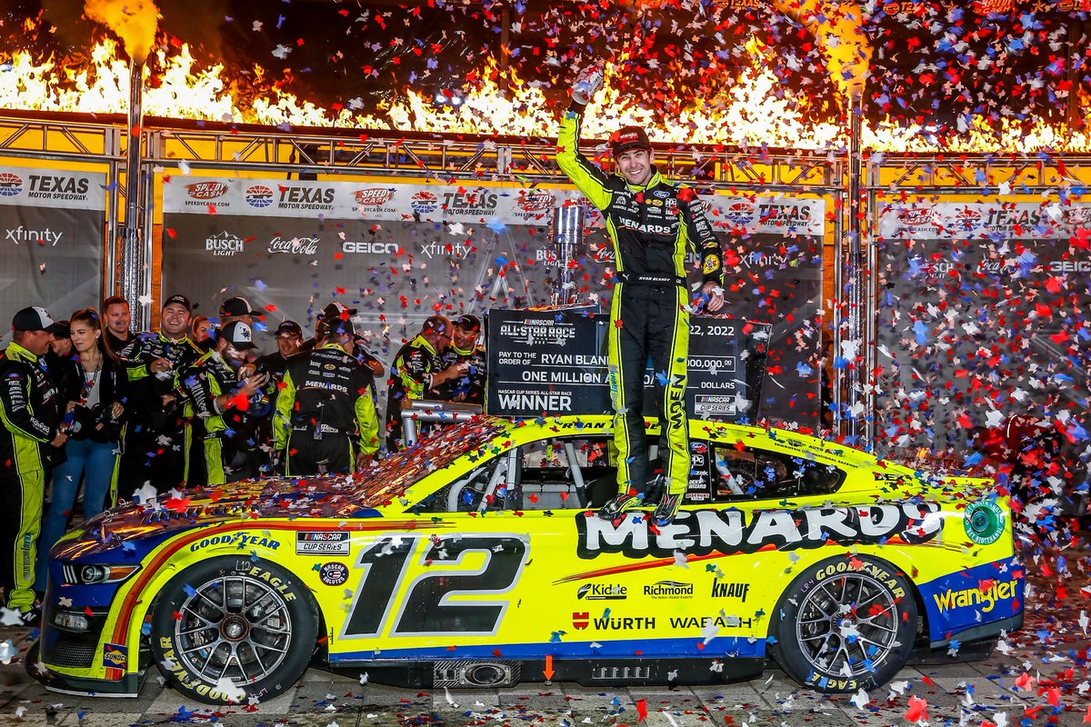 Blaney's tweet photo. So happy for all of our sponsors, team and family! https://t.co/Baon0AOySQ