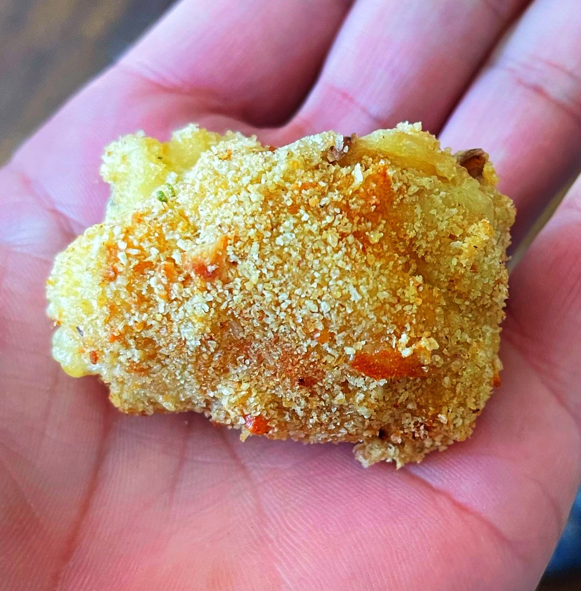 Dirtybird204's tweet photo. @JetBomb25 Air fried smashed taters are the BOMB💯 https://t.co/GdHINUzJQj