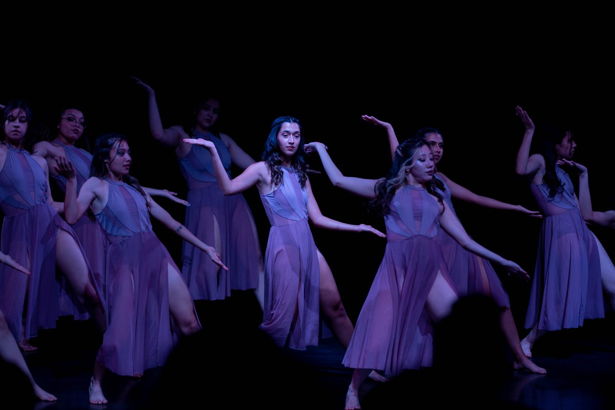 EPISD_FineArts's tweet photo. The Burges Department of Dance recently performed under the direction of Emma Butler-Smith, dance students performed a variety of dance styles and musical genres. The show was inspiring, emotional, and filled with energy. 
Photos AJ Cueto 
@EPISDFIneArts @ELPASO_ISD @BurgesDance https://t.co/YJ8AHFG5k8