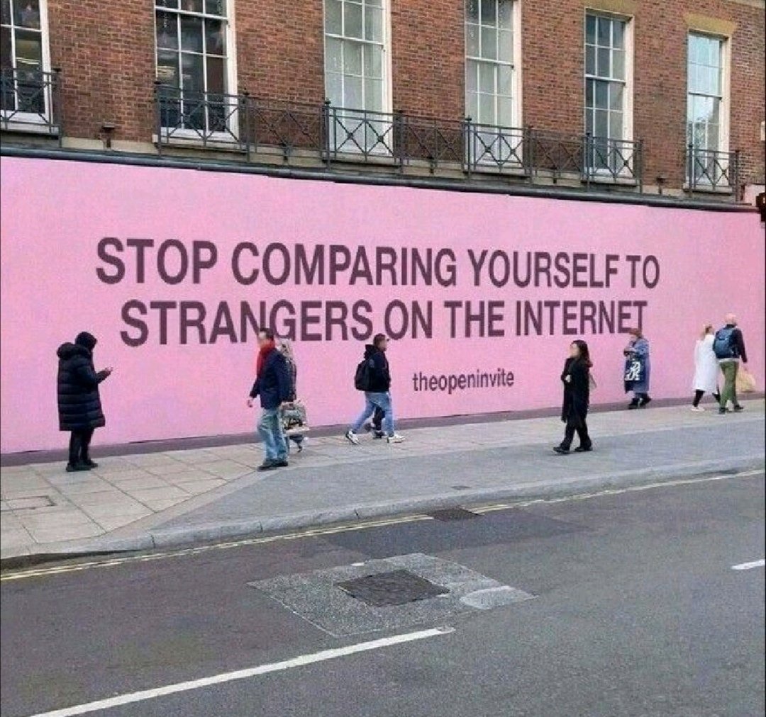 evilmona's tweet photo. as @marktechson once said. "Be you" , naces original no mueras como una copia 😉. https://t.co/wLHbSRI0dA