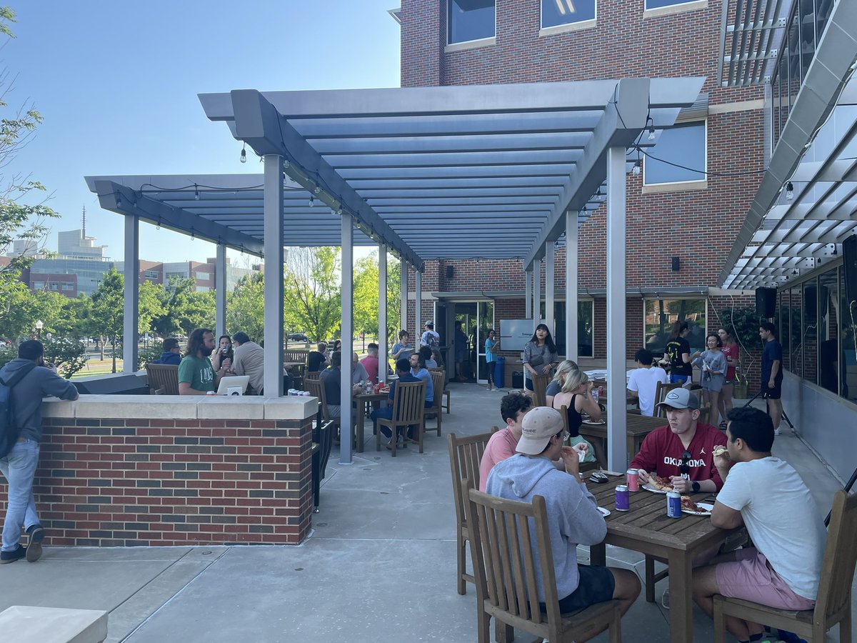 EntangoApp's tweet image. Thank you all for coming to the Demoday! Great turn-out! Thank you @OUInnovationHub