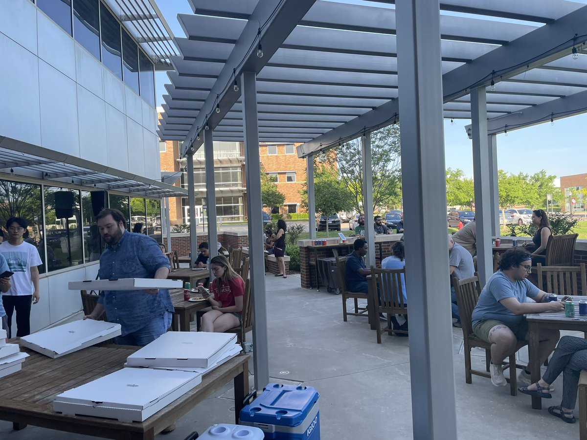 EntangoApp's tweet image. Thank you all for coming to the Demoday! Great turn-out! Thank you @OUInnovationHub