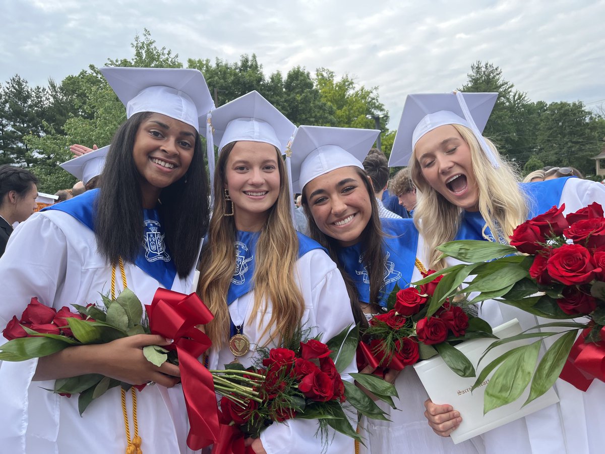 ValkyriesBBall's tweet photo. Love these girls - Sienna, OL, Olivia and Josie. Go make a difference. #whereisAlex https://t.co/exWti4RcVb
