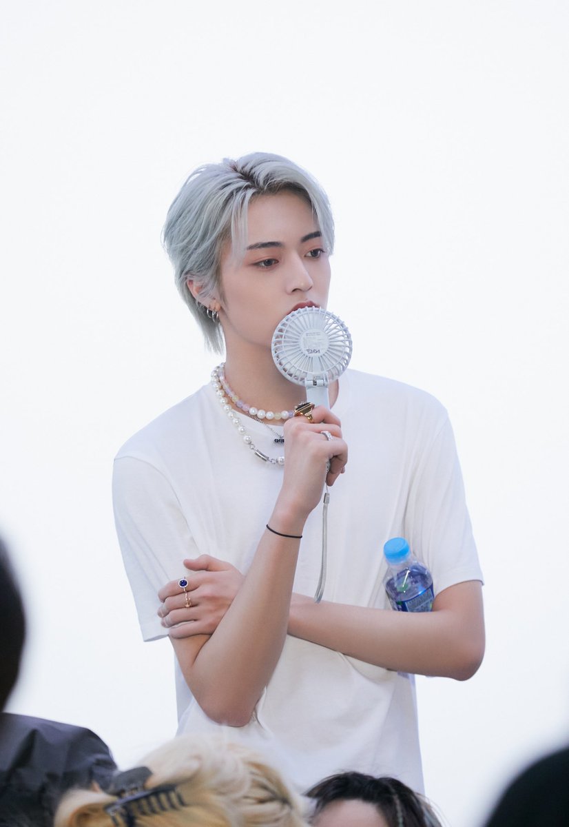 YSHR_18's tweet photo. [HARUTO 🦋] '다라리 리믹스' 비하인드 컷 대.방.출. ★

#HARUTO #하루토 #TREASURE #트레저 #THE_SECOND_STEP #CHAPTER_ONE #DARARI_REMIX #다라리리믹스 #YG https://t.co/EU6t5gMIRf