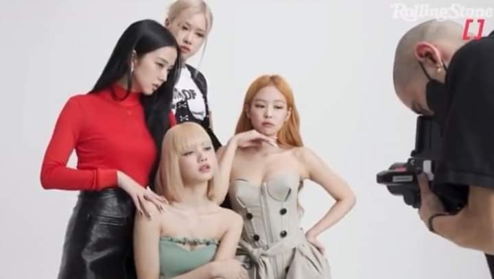 cherrycakeOT4's tweet photo. YA VIENE, YA SE SIENTE, LAS REINAS REGRESAN Y HARÁN EXPLOTAR A LA INDUSTRIA 

BLACKPINK IS COMING
#BLACKPINKxRollingStone
#블랙핑크 @BLACKPINK https://t.co/ro6E0lAR5c