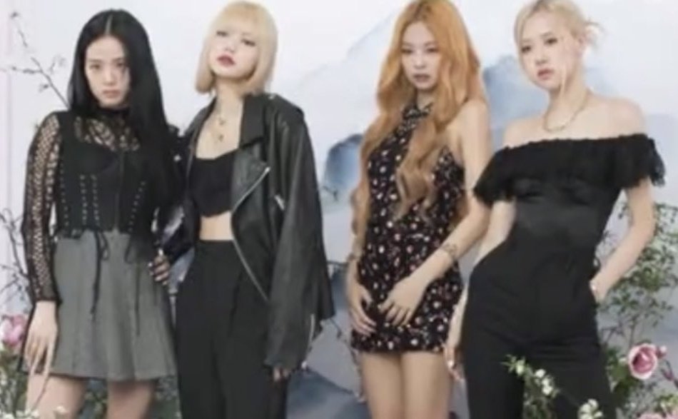 cyanblink's tweet photo. Blackpink behind the scenes for Rolling Stone Magazine! 🔥 @blackpink https://t.co/nDL5S92hW1