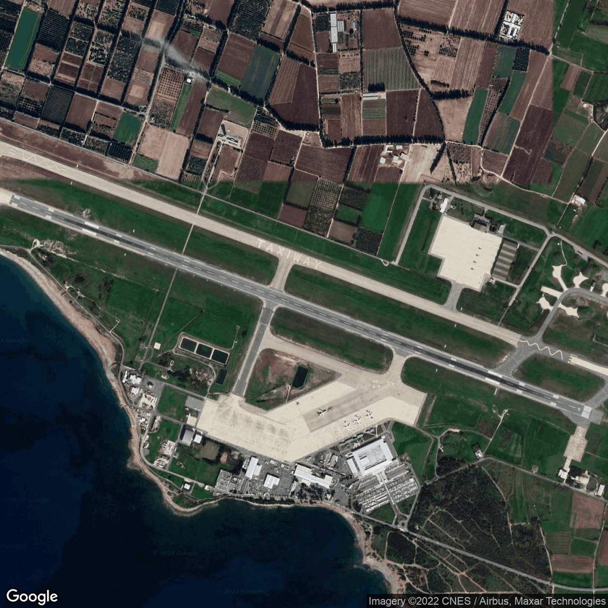 FindTheAirport's tweet photo. Which airport is this ? ⤵️

1️⃣  ESB Esenboğa
2️⃣  GLA Glasgow
3️⃣  PFO Paphos
4️⃣  PIT Pittsburgh https://t.co/Q9QcAXlCH2