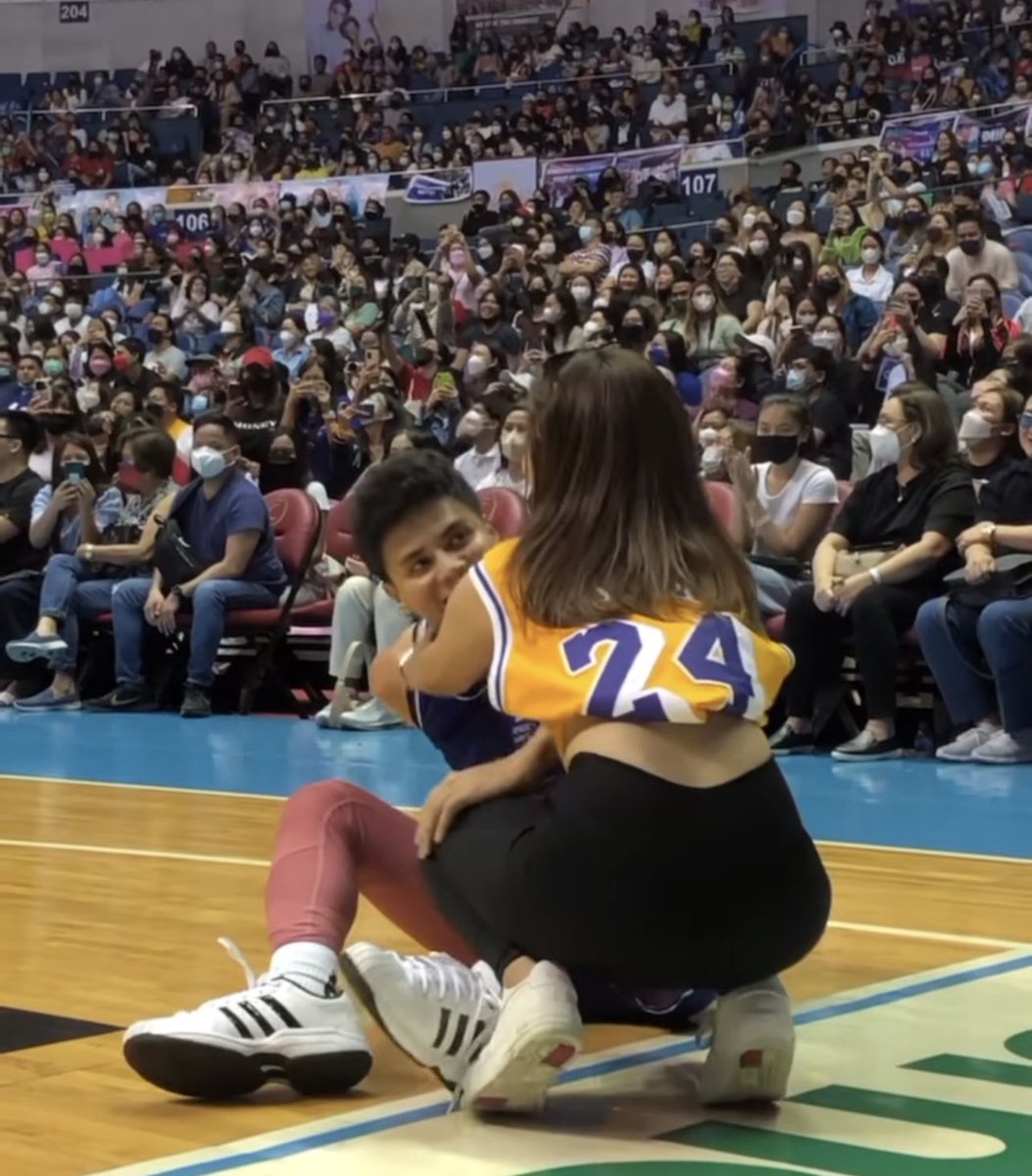 xjdln's tweet photo. no literally look at how pissed ronnie was because of the no call 

but the way his mood changes right when loisa came 🥺 my heart omg. 

@iamAndalioLoisa @iamr2alonte https://t.co/fidd3DnMKr