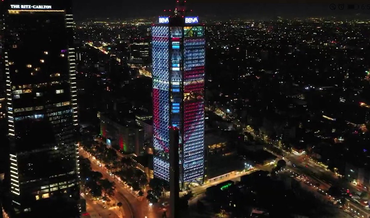 CapiAzulgrana's tweet photo. La Ciudad de México se pinta de azulgrana por el Campeón de Campeones del Atlante
🐴💙❤️🏆 https://t.co/9qW92wwwto