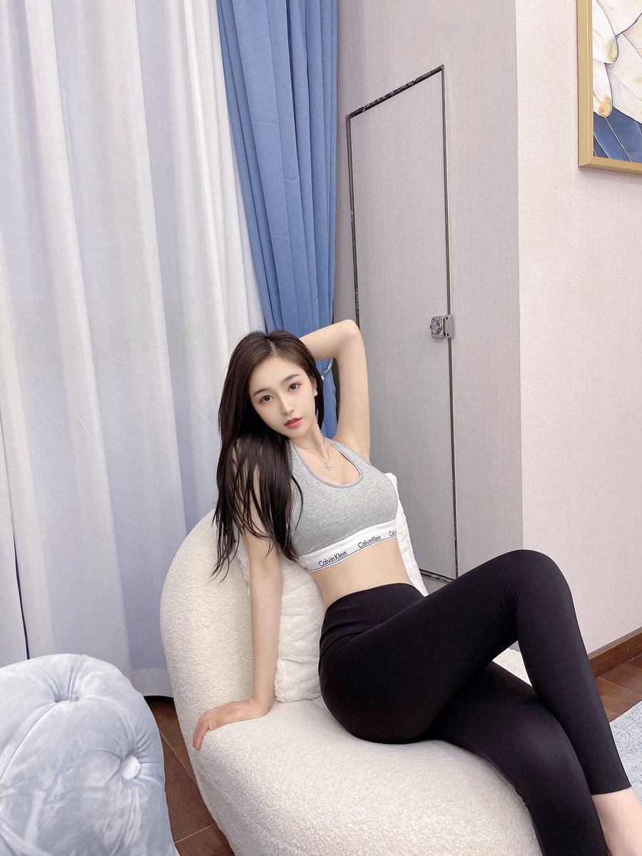 teep0168's tweet photo. ❤️人！  172D可纯可甜                  肤白🥛气质佳 纯天然妈生脸                       大长腿！超级女友型👧🏻  听话不事  性格好   偶     尔     兼     职                         低 素质勿扰 https://t.co/f1Jg1nBZFI