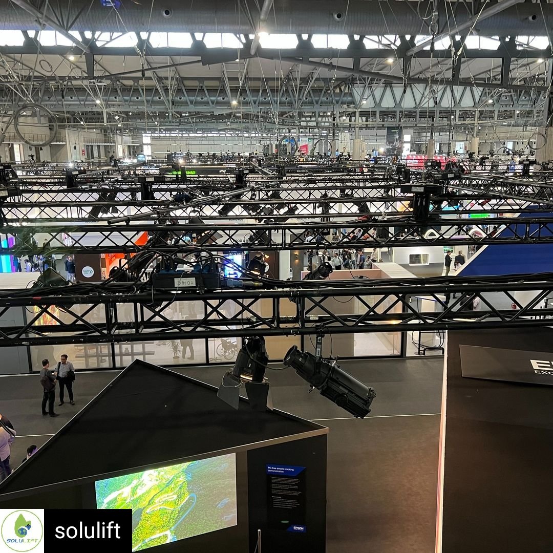 Cuando visitas una feria tan importante del sector del #entertainment como #ISE2022 y mires donde mires sólo hay motores del líder <a href="/chainmaster_/">CHAINMASTER GmbH</a> piensas...algo estaremos haciendo bien!!

actionlift.fr

#MotoresChainMaster #MaterialEventos
#ActionliftSpain #Actionlift