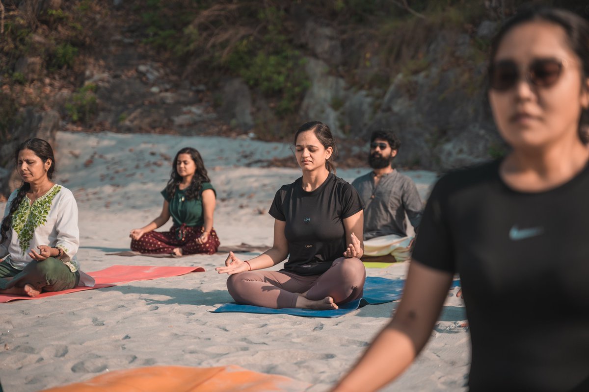 “Feelings come and go like clouds in a windy sky. Conscious breathing is my anchor.” — Thich Nhat Hanh

#mindfulness #yogateacher #yogalove #workout #gym #yogaeveryday #motivation #pilates #namaste #health