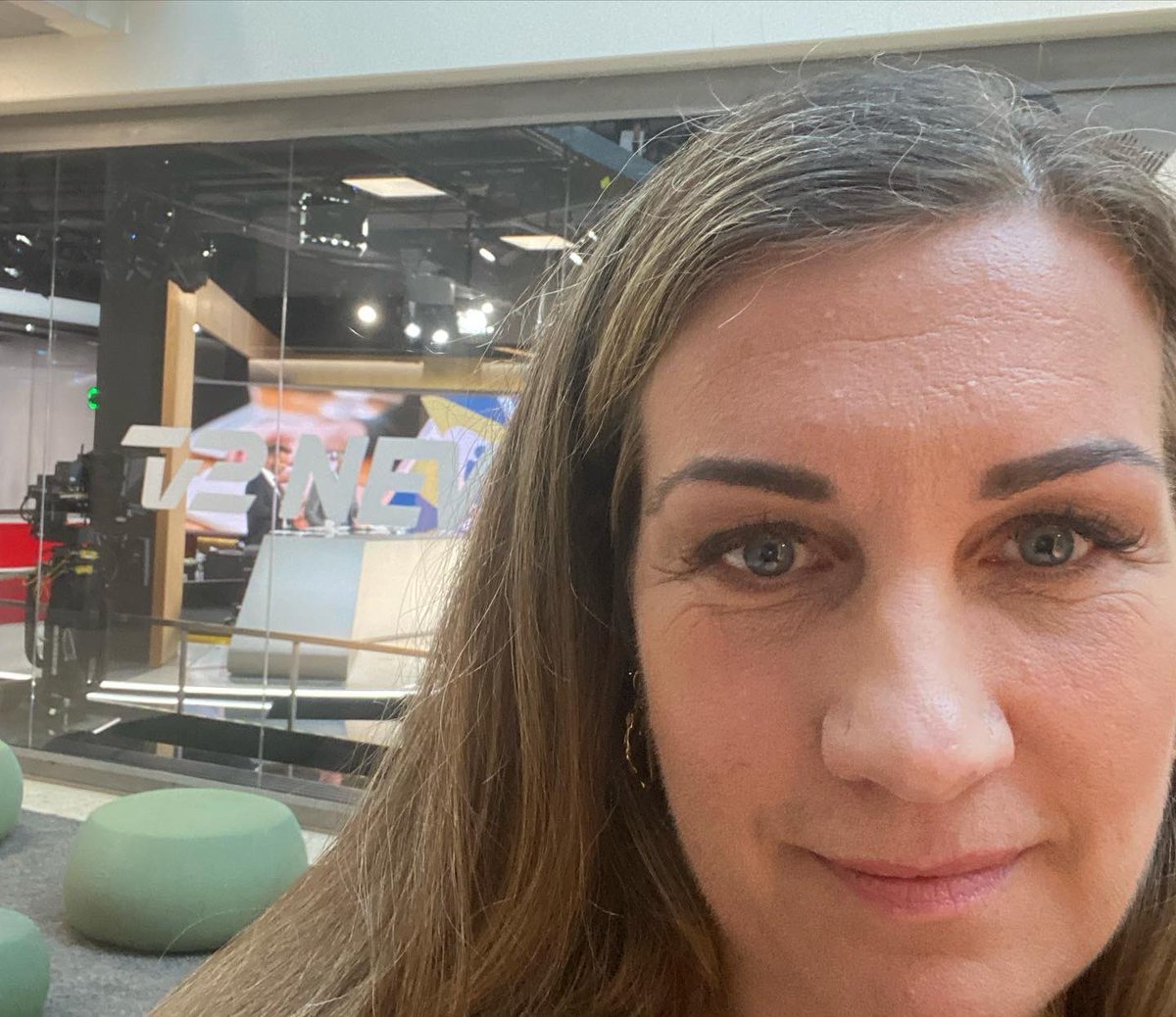 MariaKlingsholm's tweet photo. Lige en tur i @tv2newsdk om @FOA_dk oplevelser med #jobcenterne i @kommunerne - Behøver jeg sige plads til forbedring! @PHummelgaard få nu kigget på lovgivningen så værdighed og menneskelighed kan komme tilbage! #dkpol #dksocial https://t.co/P1o10JAkjl