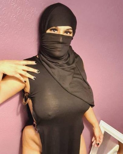 PornGirlZuleika's tweet photo. فليباركنا الرب https://t.co/R8lwJ1tNTF