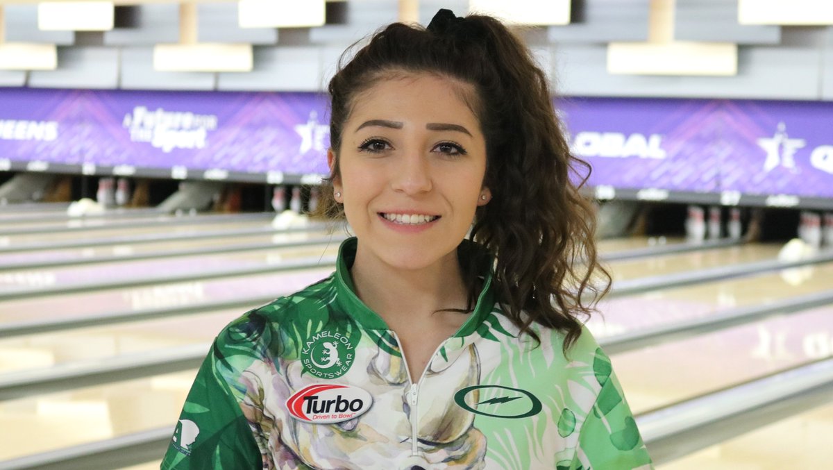 .<a href="/Julia_Bond28/">Julia Bond</a>, the defending Queens champion, is among eight undefeated players after the first round of match play. Get caught up on the news from Stardust Bowl in Addison, Illinois!  ➡️ bit.ly/3LxO8Qt

#AFFTS #PWBATour #BowlFearless #GoBowling #USBCQueens