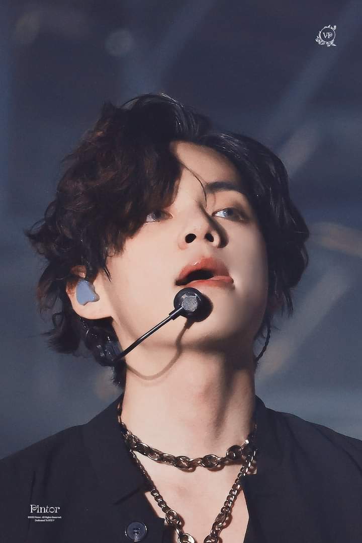 Mon23366708's tweet photo. Chỉ mong bình yên luôn đến với anh 
WE LOVE YOU TAEHYUNG 
#WeLoveYouTaehyung https://t.co/OekW0FKNw2
