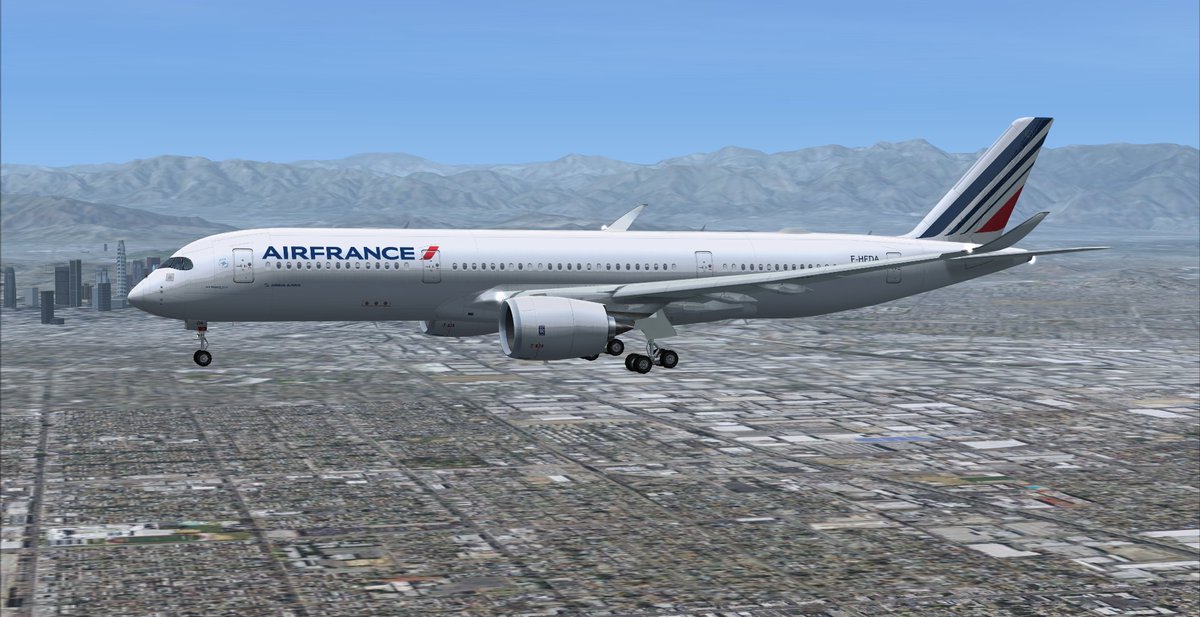 dalvirtualcom's tweet image. Wheels down. DAL078 landing at LAX from CDG yesterday. #virtualairline