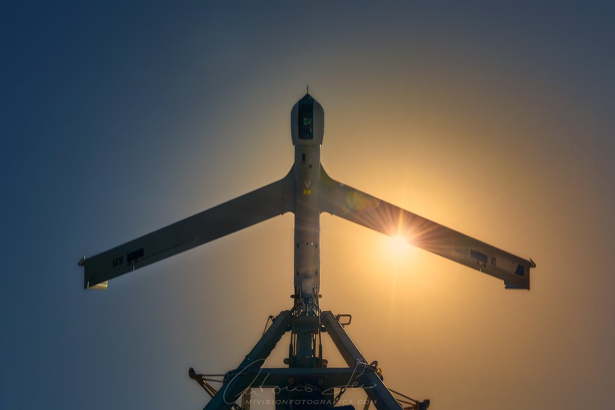 Un encuadre no muy visto del lanzamiento de un Drone de la 11ª escuad. de la <a href="/Armada_esp/">Armada</a>. La velocidad de salida es entre los 25 m/s y 30m/s. 

#drone #undécimaescuadrilla #lanzamiento #launcher  #sky #operacionatalanta #armada #navy #armadaespañola #fragatacanarias #aerea #volar