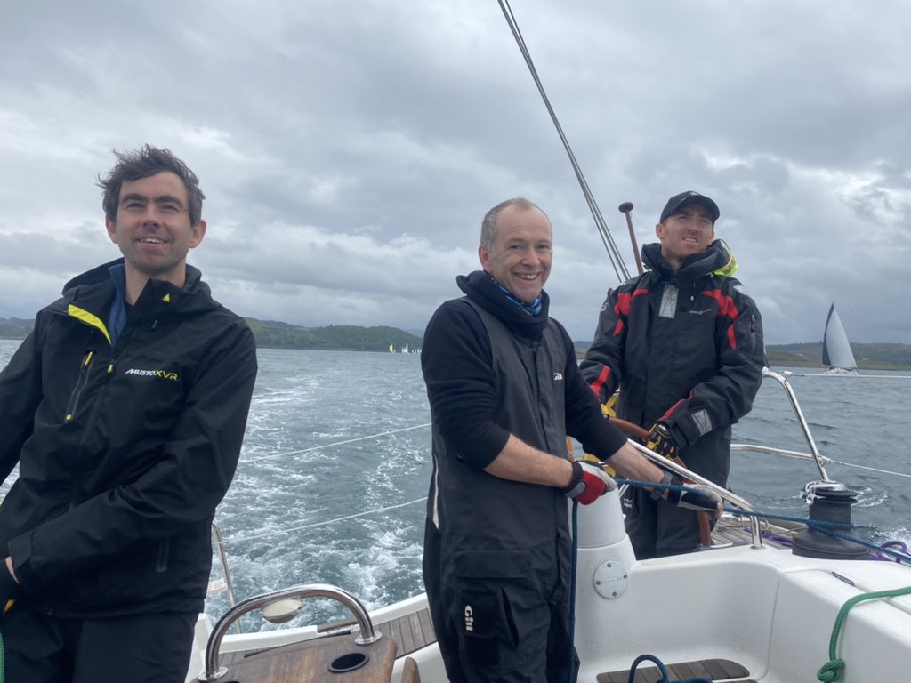 Dr Max Holloway tweet media