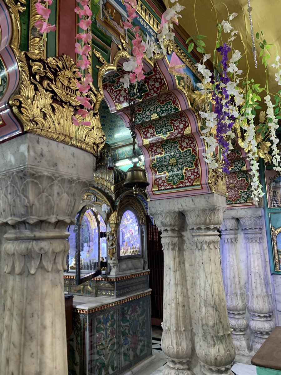 From yesterday's explorations of temples built in Shahjahanabad from 1648 to 1857 under the Mughal rule. They are all mentioned in my book Shahjahanabad The Living City of Old Delhi. For rest check Sam Dalrymple's Instagram feed @SamDalrymple123 instagram.com/p/Cd4zQq-P069/…