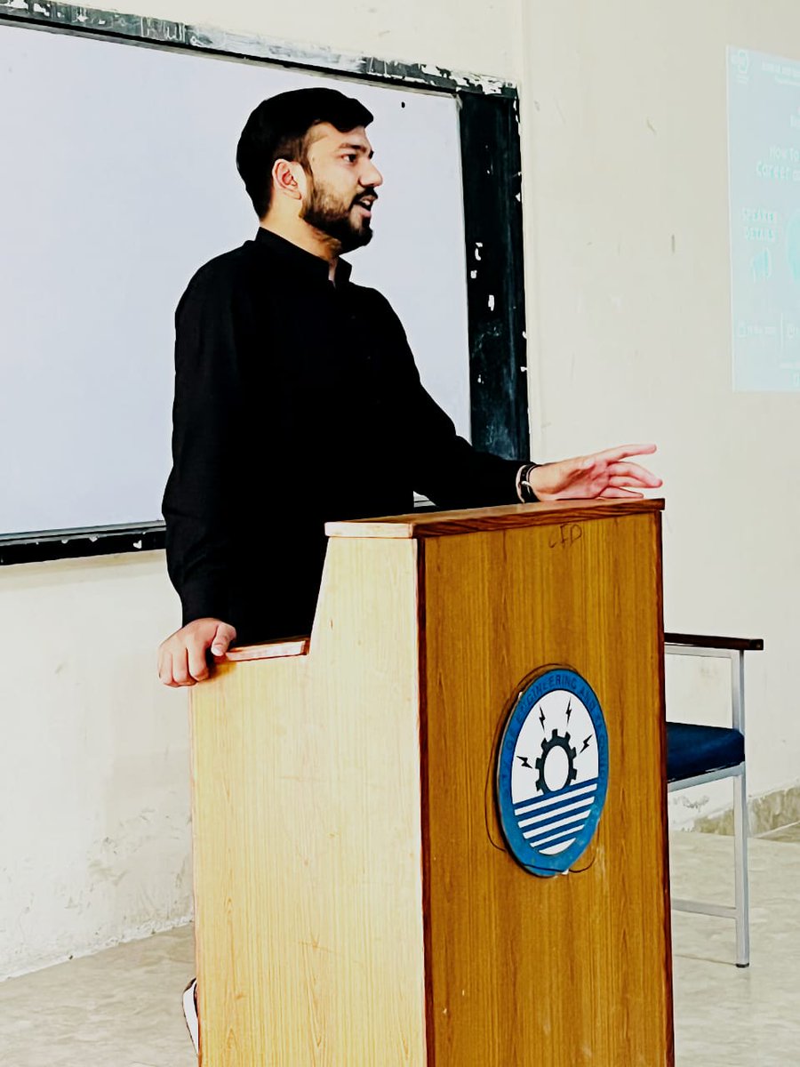 UetBranch's tweet photo. On Thursday, 19th May, ASHRAE UET Taxila Student Branch conducted a seminar about career counselling in which an alumnus of UET Taxila was the speaker.
Following are the glimpses.
#_seminar
#ashrae_uet_taxila
#the_trend_setter
#_Career_Counseling https://t.co/87qelvUmII