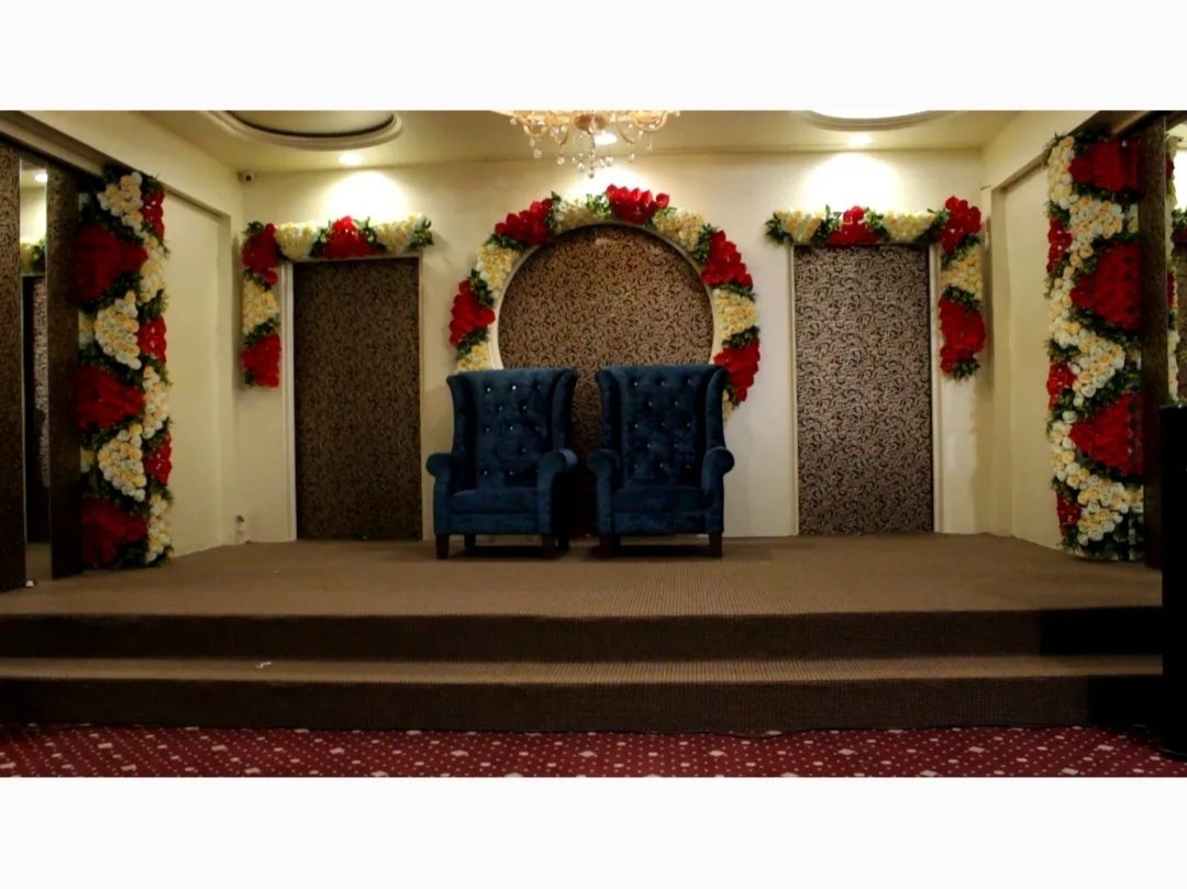 sunmoonnew's tweet photo. Emeralde Door Banquet Hall Sanpada Navi Mumbai #emralddoorbanquet #navimumbai #marriagehall https://t.co/r3qRRik2hQ