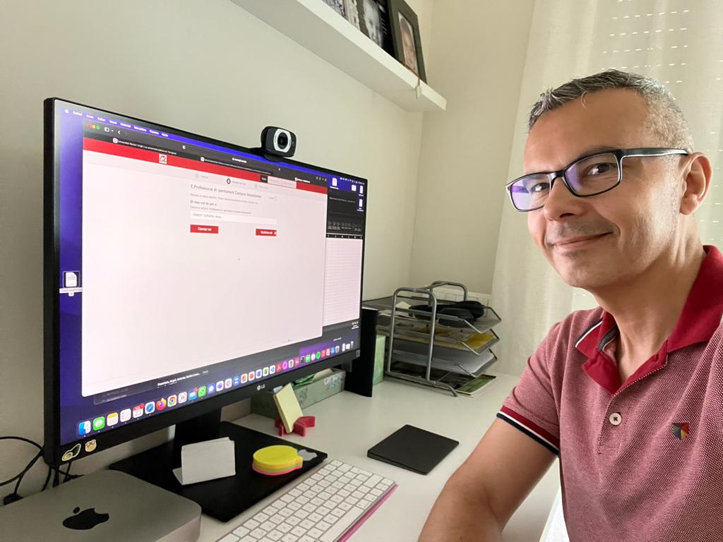 aramercegisbert's tweet photo. 🌞Avui és un dia perfecte per votar a les eleccions a rectora/a de la @URV

Jo ja ho he fet! És fàcil i ràpid 👇
🗳️https://t.co/t5WBjpjQp7 https://t.co/lrnjKpQRzs