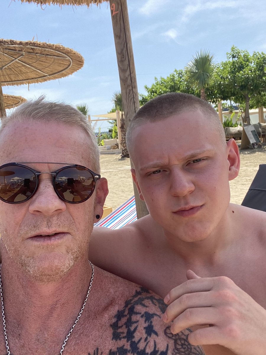 stevie_har's tweet photo. Chilling with the fam Corfu loving life 👍👍 https://t.co/hMEFkZatxR