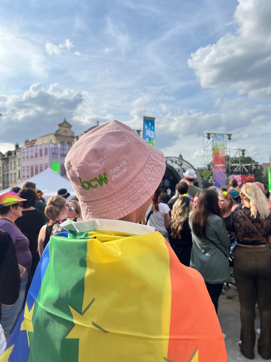 BursonBrussels's tweet photo. This past weekend @BCWBrussels marched together with activists, associations and LGBTQIA+ allies in the Brussels Pride Parade to celebrate our diversity and support for creating a society where every colour shines in pride!🌈

#OPEN #WeCare https://t.co/H9mh92Q6h3