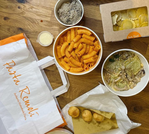 packagingenviro's tweet photo. Pasta party, anyone? @pastaremoli has you covered!π
#packagingenvironmental #packaging #compostablepackaging #ecofriendly #sustainable #takeaway #delivery #custompackaging #pastaremoli https://t.co/FBgzVvtrVC